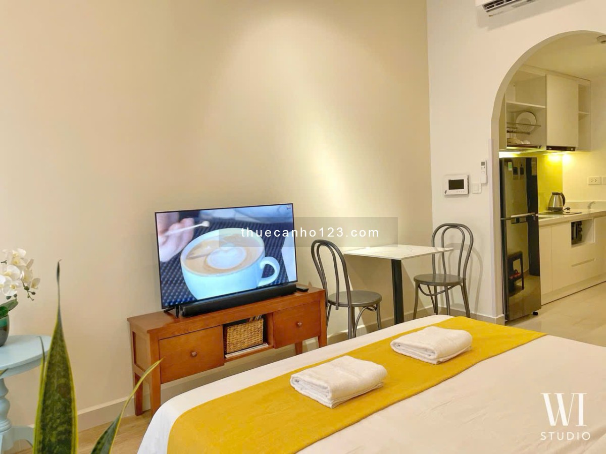 THUÊ NGAY CĂN HỘ TRESOR 35M2 BAN CÔNG VIEW BITEXCO SÁT CẦU CALMETTE, BASON QUẬN 4 -Q1 LH 0775924600