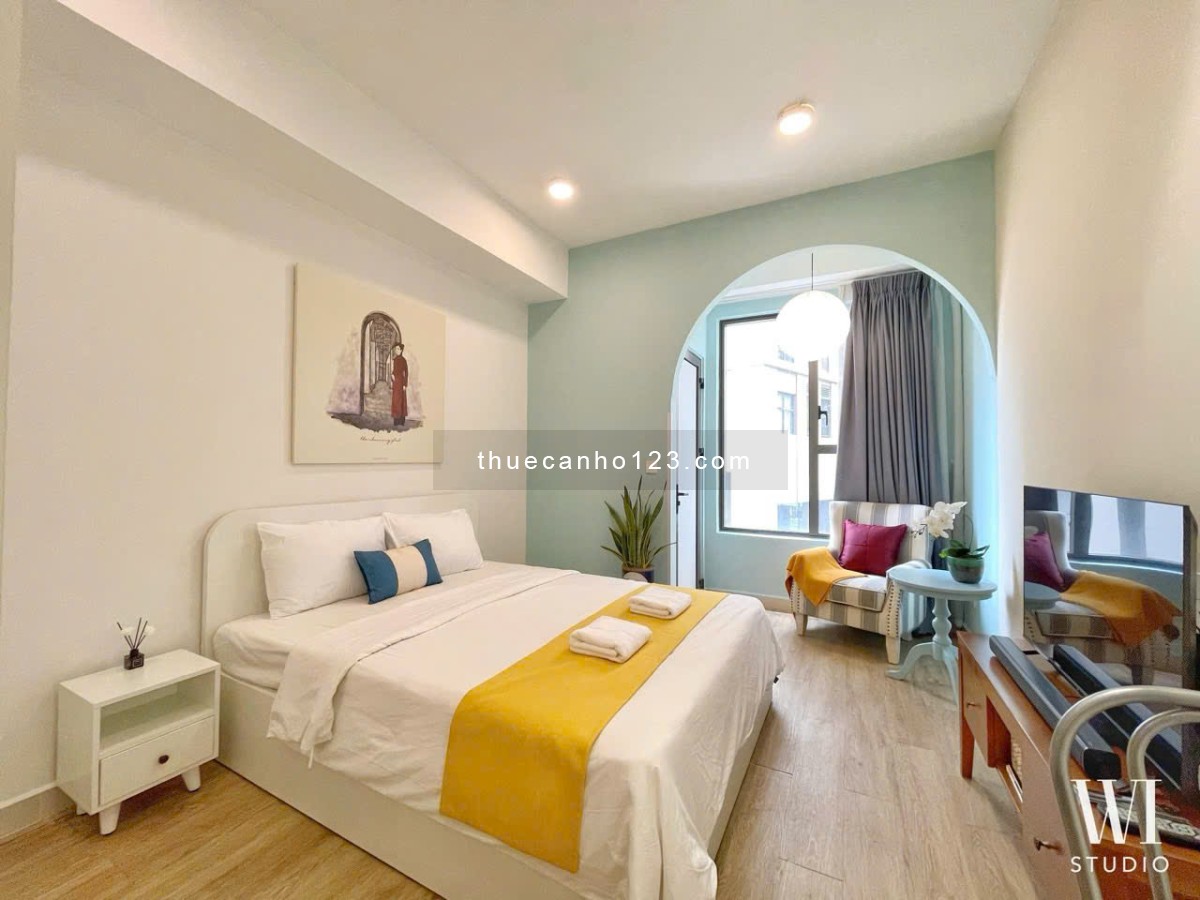 THUÊ NGAY CĂN HỘ TRESOR 35M2 BAN CÔNG VIEW BITEXCO SÁT CẦU CALMETTE, BASON QUẬN 4 -Q1 LH 0775924600