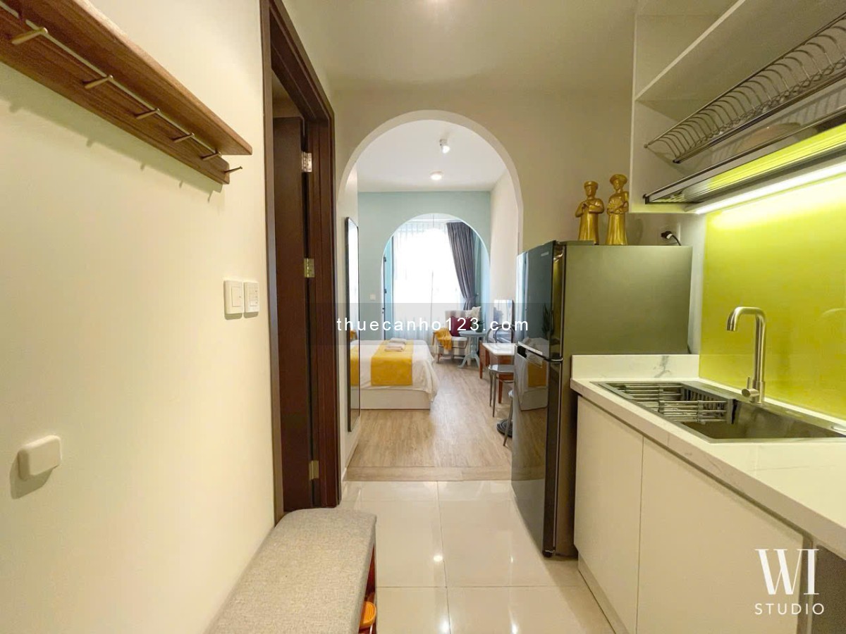 THUÊ NGAY CĂN HỘ TRESOR 35M2 BAN CÔNG VIEW BITEXCO SÁT CẦU CALMETTE, BASON QUẬN 4 -Q1 LH 0775924600