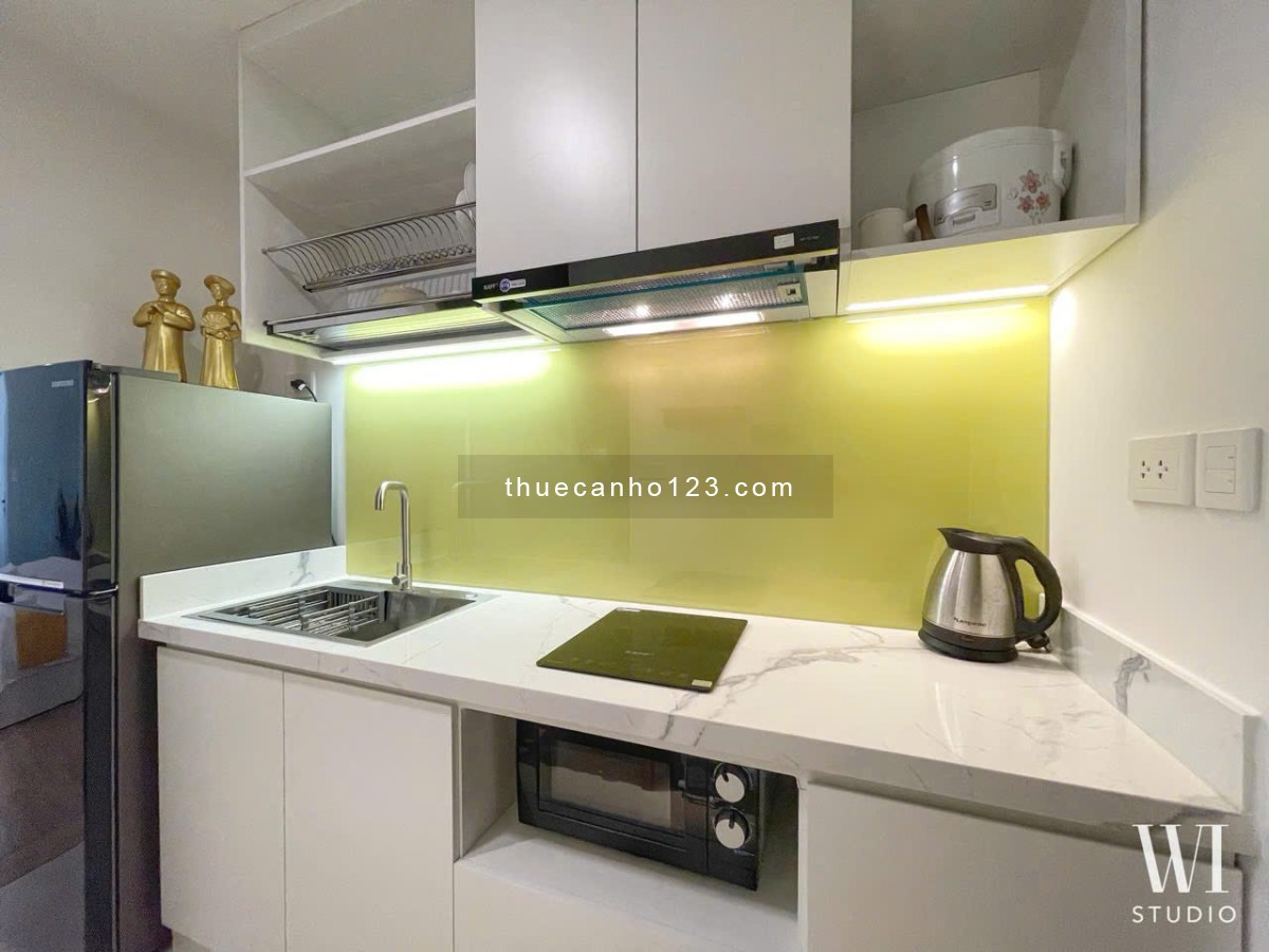 THUÊ NGAY CĂN HỘ TRESOR 35M2 BAN CÔNG VIEW BITEXCO SÁT CẦU CALMETTE, BASON QUẬN 4 -Q1 LH 0775924600