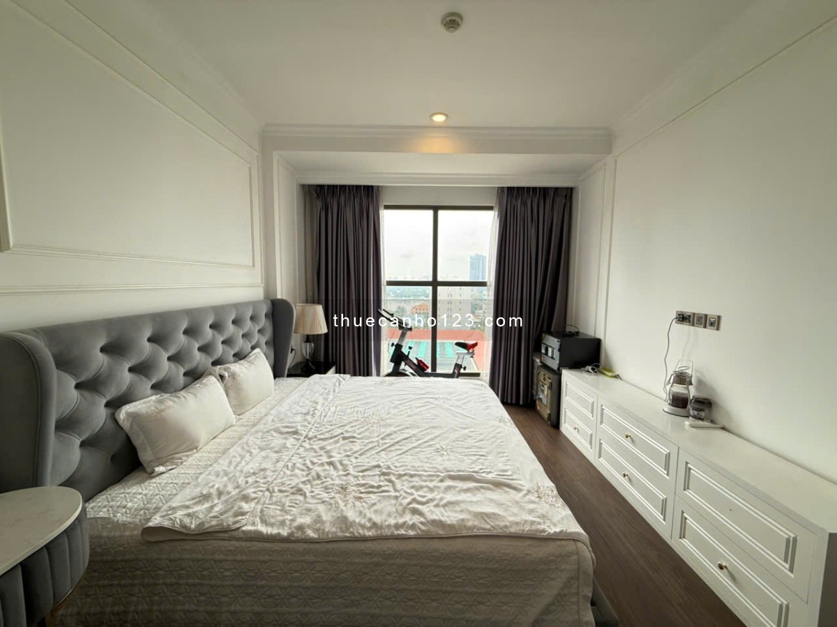 THUÊ NGAY SAIGON ROYAL 2PN-2WC BAN CÔNG VIEW SÔNG BITEXCO BẾN VÂN ĐỒN QUẬN 4 SÁT Q1 Q3LH 0775924600