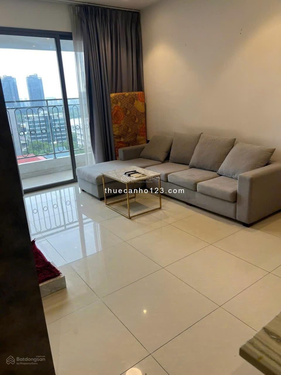 Cho thuê nhanh SaiGon Royal 86m², 2 phòng ngủ + 2WC, 25tr net/thang.