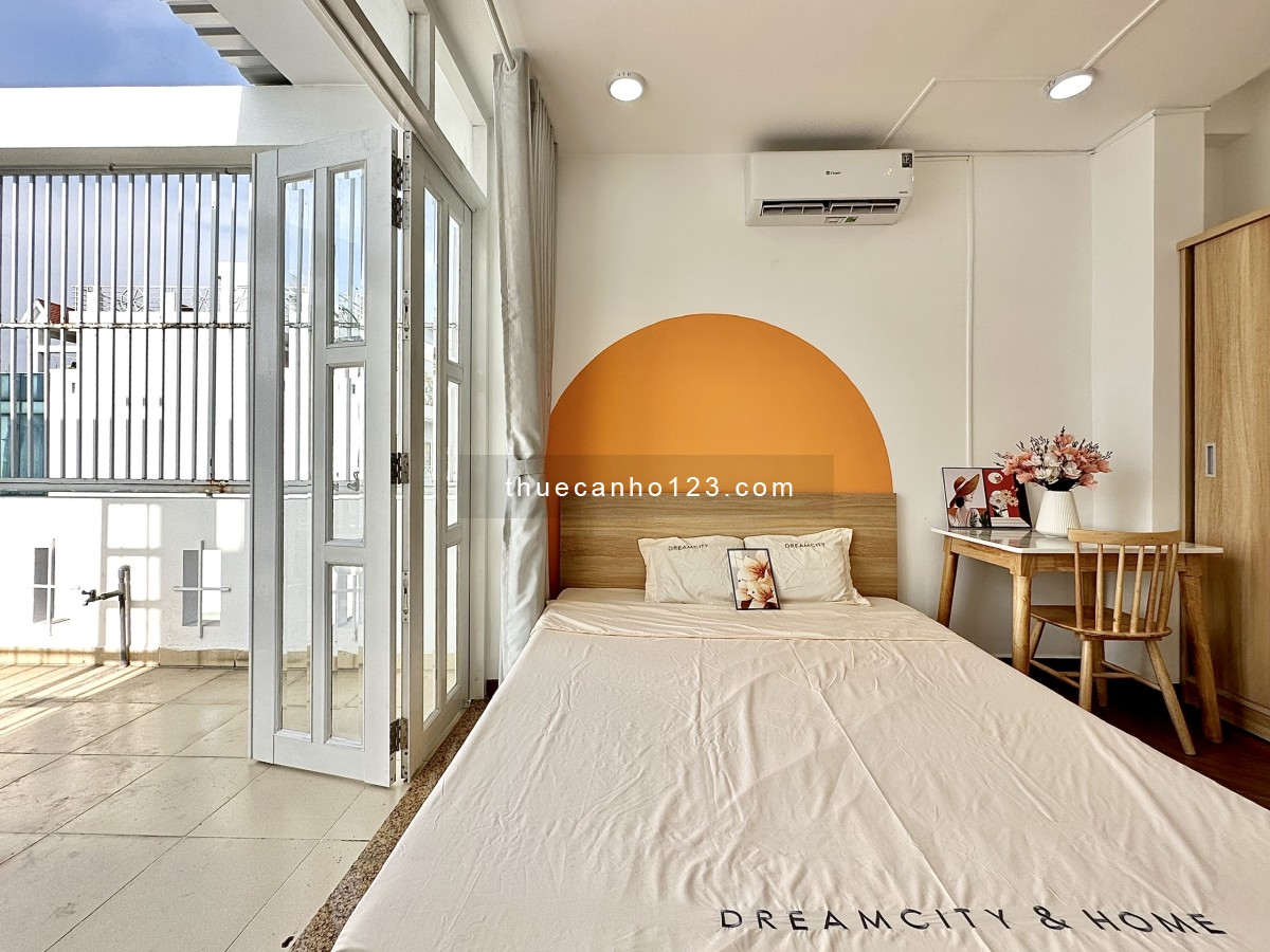 Studio - Ban Công - Phòng Giặt Riêng - Ở Liền