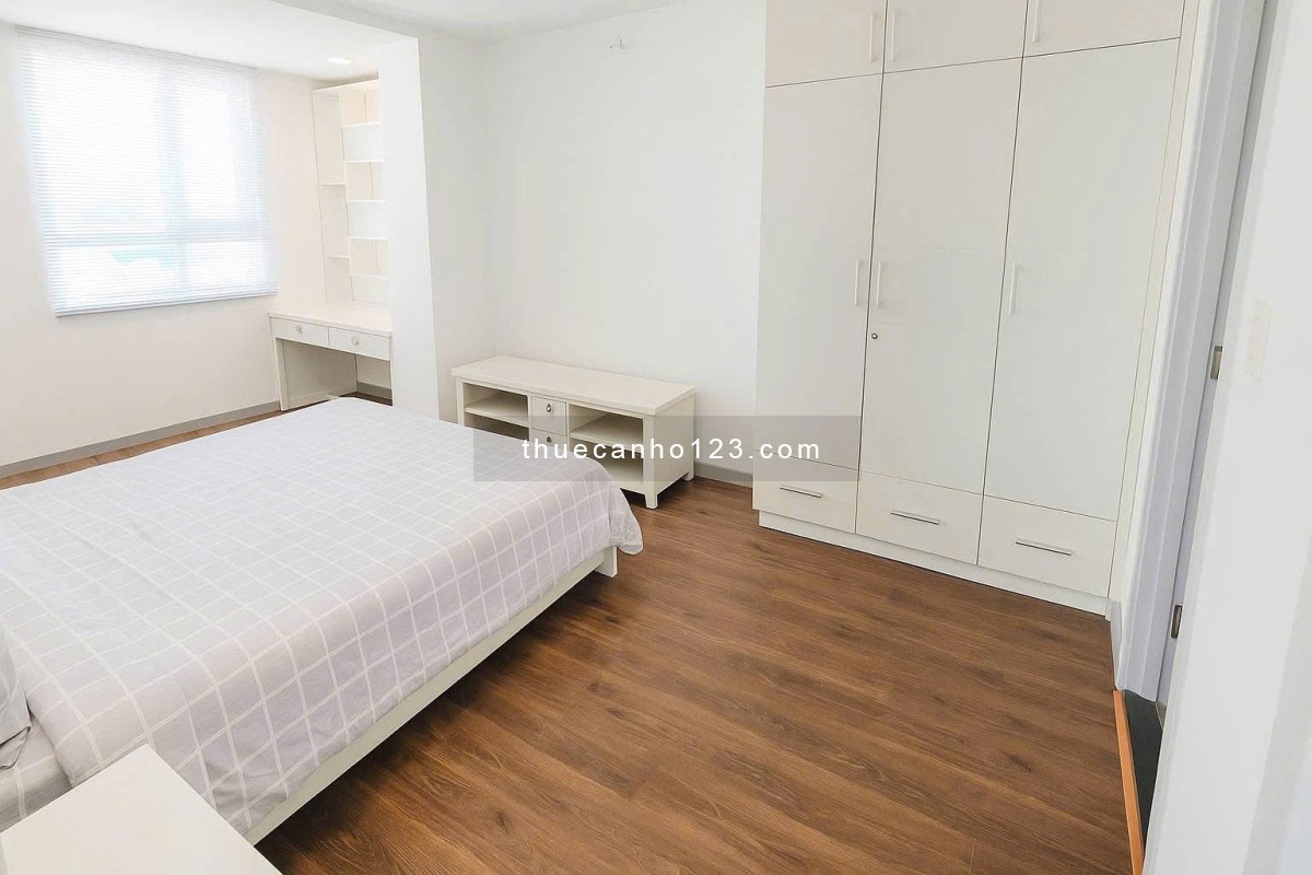 Căn hộ 110m2, 3p ngủ, 2wc, C/c Bàu Cát, Hồng Lac, p10, TB, 10tr/th