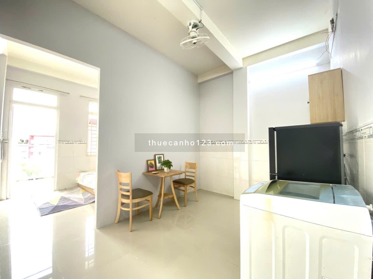 Studio ban công lớn Q1 - gần chợ Tân Định, công viên Lê Văn Tám, vòng xoay Điện Biên Phủ,....