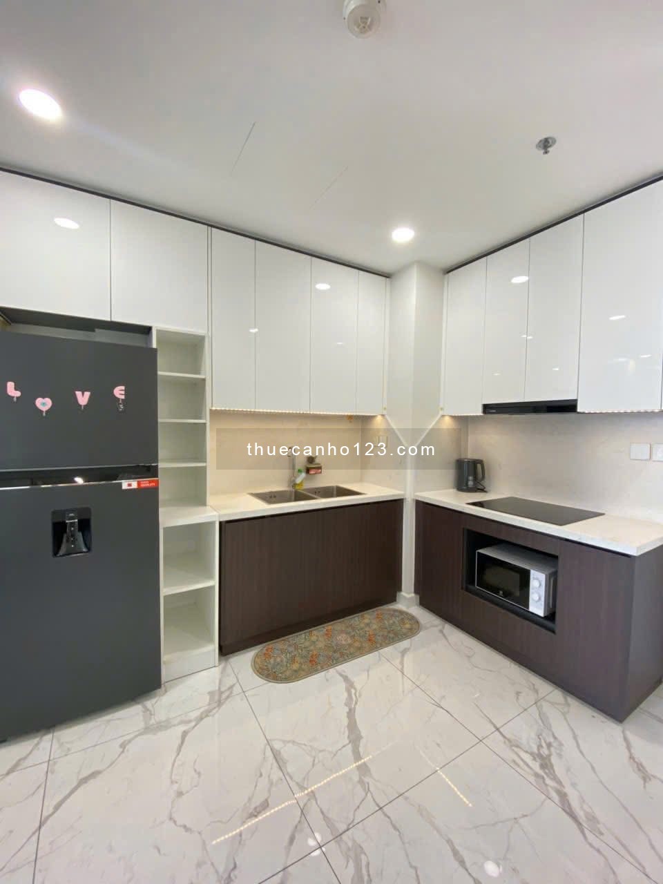 Siêu Phẩm 2 Phòng Ngủ - 2 WC, Phòng Tắm Cao Cấp, Siêu Rộng - Công Viên Hoàng Văn Thụ - Sân Bay TSN