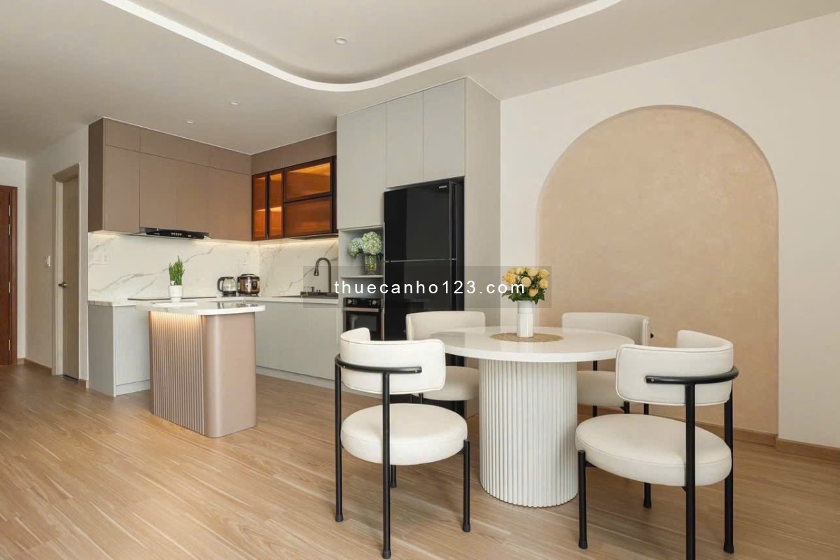 THUÊ GOLD VIEW 2PN2WC 80M2 BAN CÔNG VIEW SÔNG NGAY BẾN VÂN ĐỒN QUẬN 4 SÁT Q1 Q3 LH HARRY 0775926400