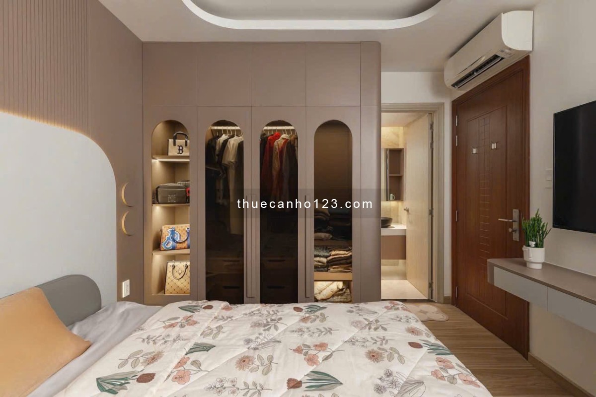 THUÊ GOLD VIEW 2PN2WC 80M2 BAN CÔNG VIEW SÔNG NGAY BẾN VÂN ĐỒN QUẬN 4 SÁT Q1 Q3 LH HARRY 0775926400