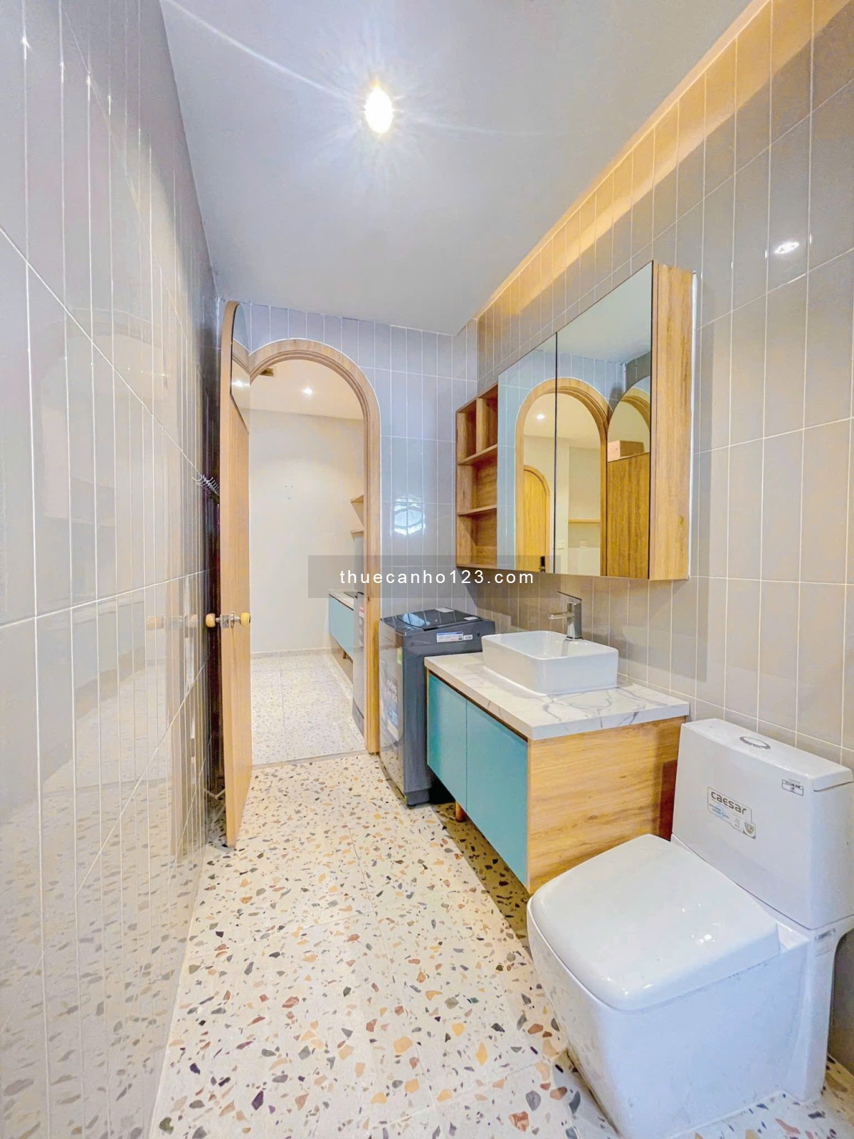 Căn hộ 1pn, ban công/cửa sổ, thiết kế độc đáo, 50m², ngay cầu Lê Văn Sỹ, trung tâm Quận 3