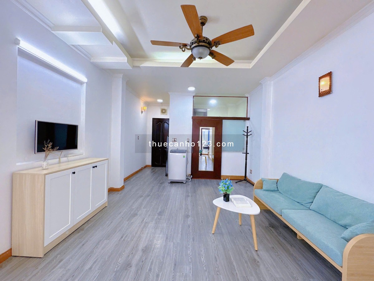 Cho thuê căn hộ đầy đủ nội thất - Ngay trung tâm, Quận 1
