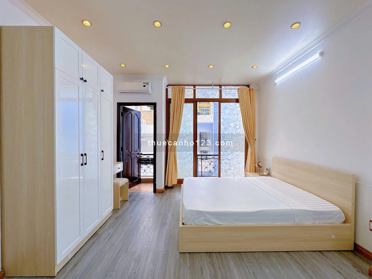 Cho thuê căn hộ đầy đủ nội thất - Ngay trung tâm, Quận 1