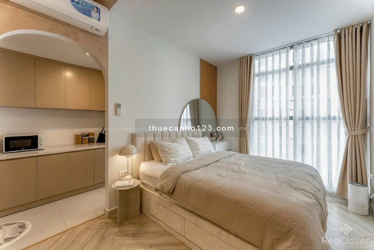 Thuê chung cư Saigon Royal full nội thất cao cấp view sông ban công lớn tại Bến Vân Đồn Q4 sát Q1