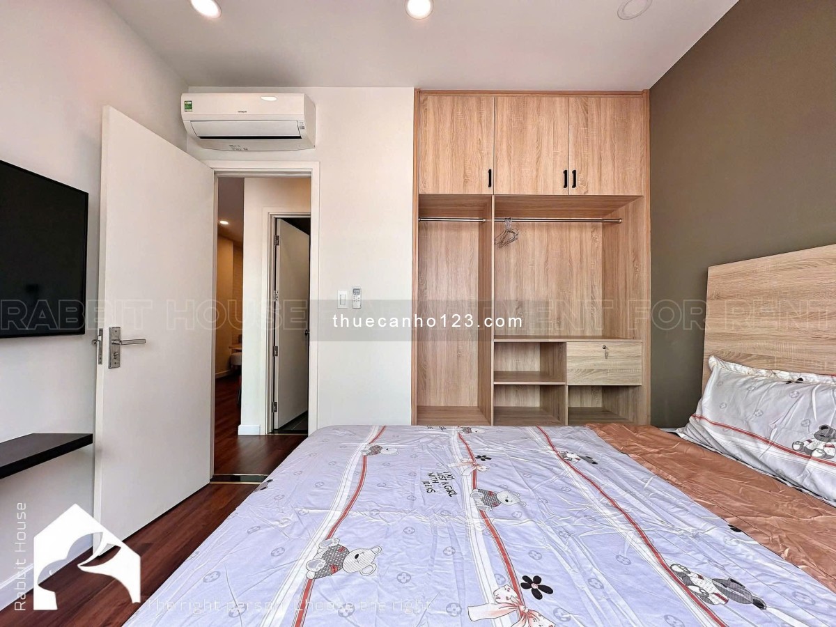 Cho thuê căn hộ 1 phòng ngủ, 40m2 gần sân bay Tân Sơn Nhất, Tân Bình – Ban công thoáng mát