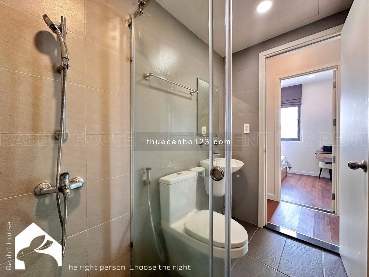 Cho thuê căn hộ 1 phòng ngủ, 40m2 gần sân bay Tân Sơn Nhất, Tân Bình – Ban công thoáng mát