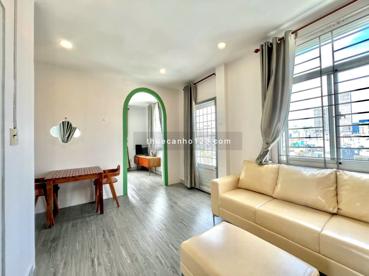 Căn Hộ 1 Phòng Ngủ 65m2 Ban Công View Landmark81, Thang Máy, Bảo Vệ, Gần Ga Metro Tân Cảng