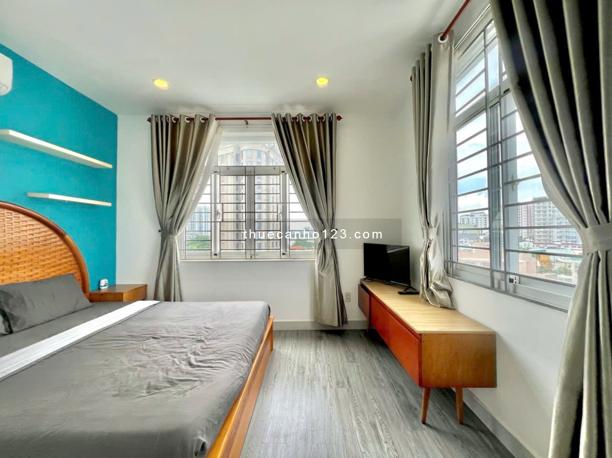 Căn Hộ 1 Phòng Ngủ 65m2 Ban Công View Landmark81, Thang Máy, Bảo Vệ, Gần Ga Metro Tân Cảng