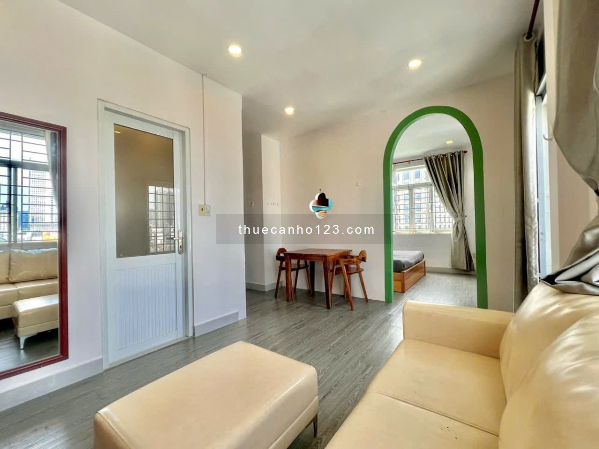 Căn Hộ 1 Phòng Ngủ 65m2 Ban Công View Landmark81, Thang Máy, Bảo Vệ, Gần Ga Metro Tân Cảng