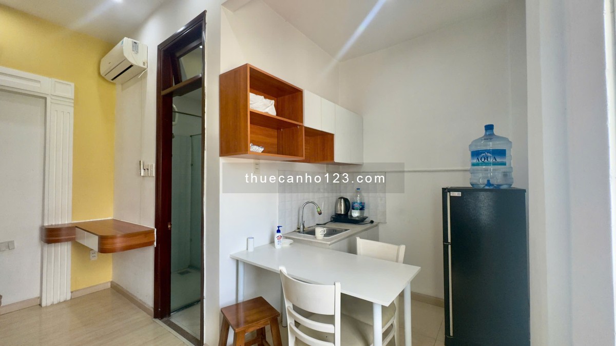 Cho thuê căn hộ đầy đủ nội thất ngay trung tâm TP, Lê Bá Chân, Quận 1