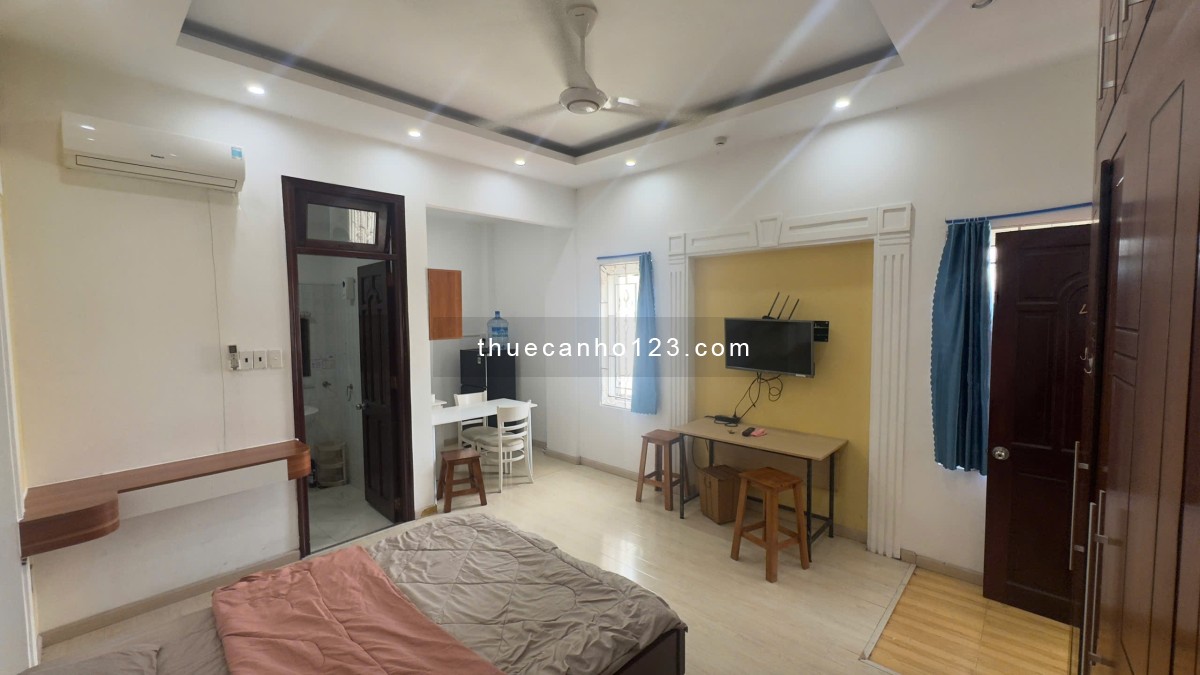 Cho thuê căn hộ đầy đủ nội thất ngay trung tâm TP, Lê Bá Chân, Quận 1