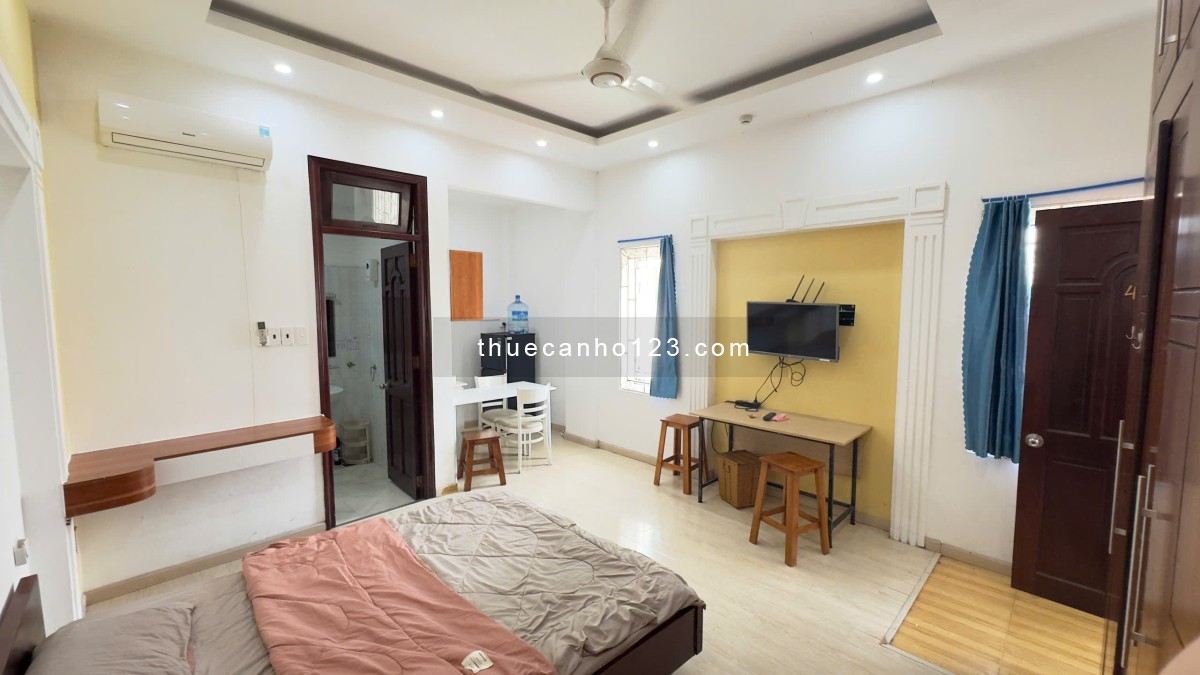 Cho thuê căn hộ đầy đủ nội thất ngay trung tâm TP, Lê Bá Chân, Quận 1