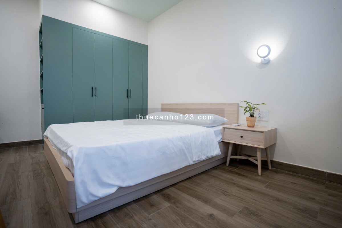 Phòng đẹp Quận 1 – Đầy đủ nội thất, thoáng mát, có ban công