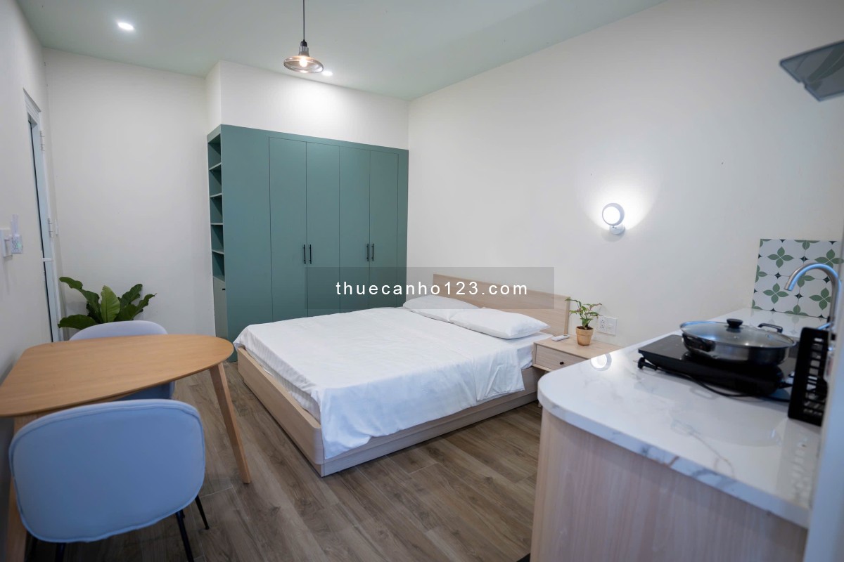 Phòng đẹp Quận 1 – Đầy đủ nội thất, thoáng mát, có ban công