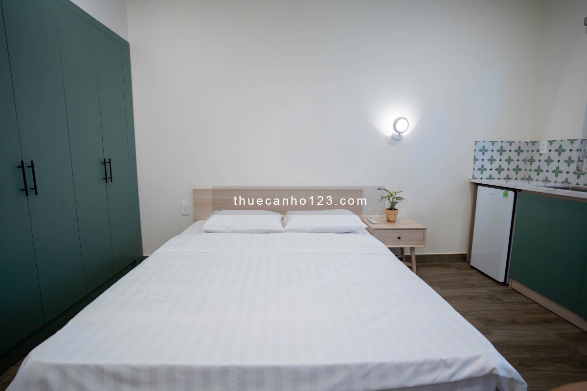 Phòng đẹp Quận 1 – Đầy đủ nội thất, thoáng mát, có ban công