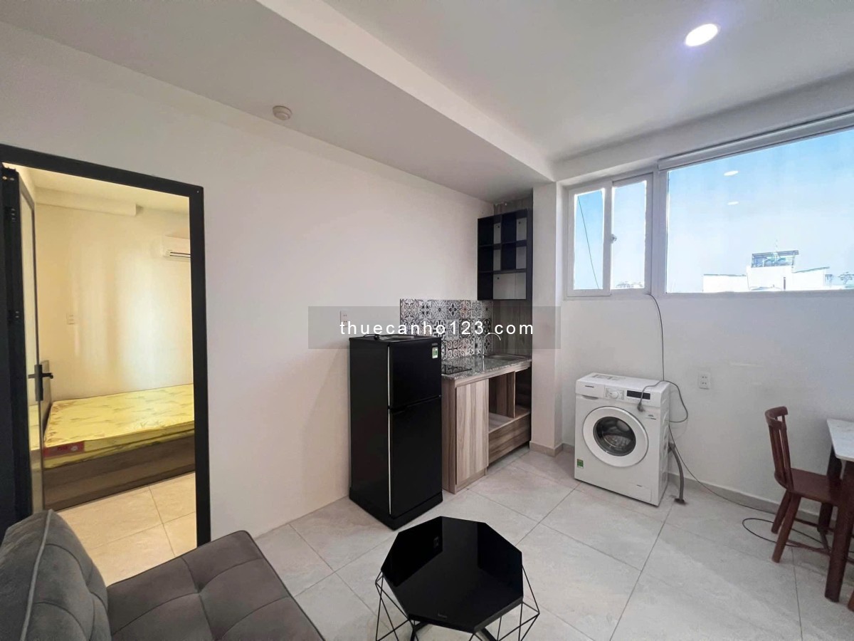 Cho thuê 2 phòng ngủ 2wc trống sẵn ngay trung tâm Quận 10 gần Vạn Hạnh Mall và vincom ba tháng hai