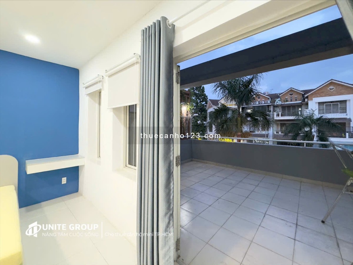 Cho thuê căn hộ 1 phòng ngủ có ban công thoáng mát gần sân bay Tân Sơn Nhất, Tân Bình