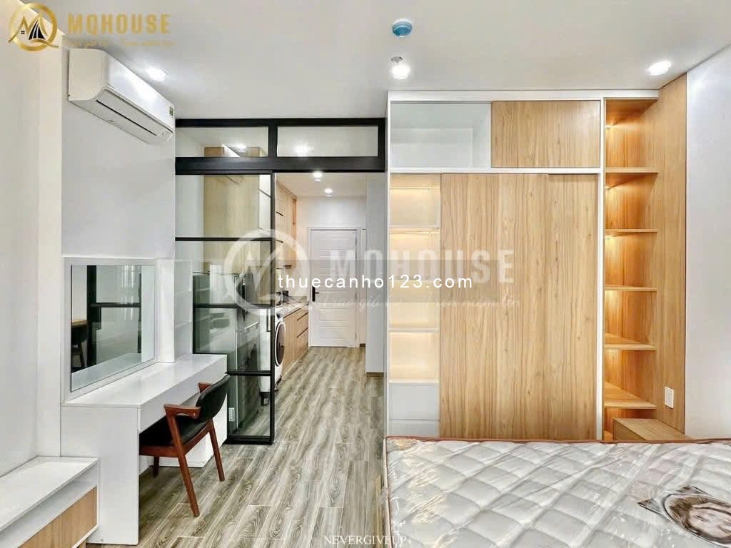 Cho thuê căn hộ 1 phòng ngủ, ban công – Tone gỗ cao cấp, gần sân bay và công viên Hoàng Văn Thụ