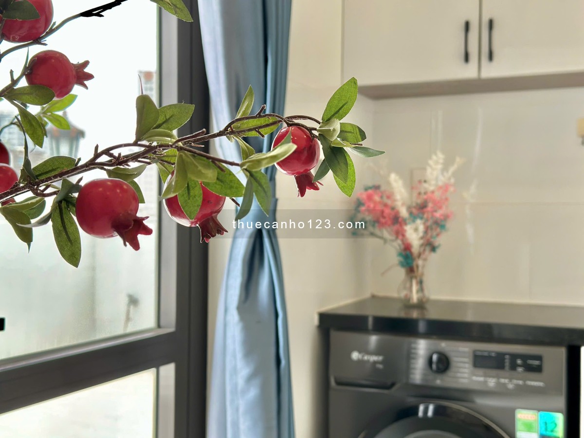 Căn hộ 1Pn tách bếp ban công thoáng mát, full nội thất, gần khu ăn uống, gym, thuận tiện đi GV,Q3,PN