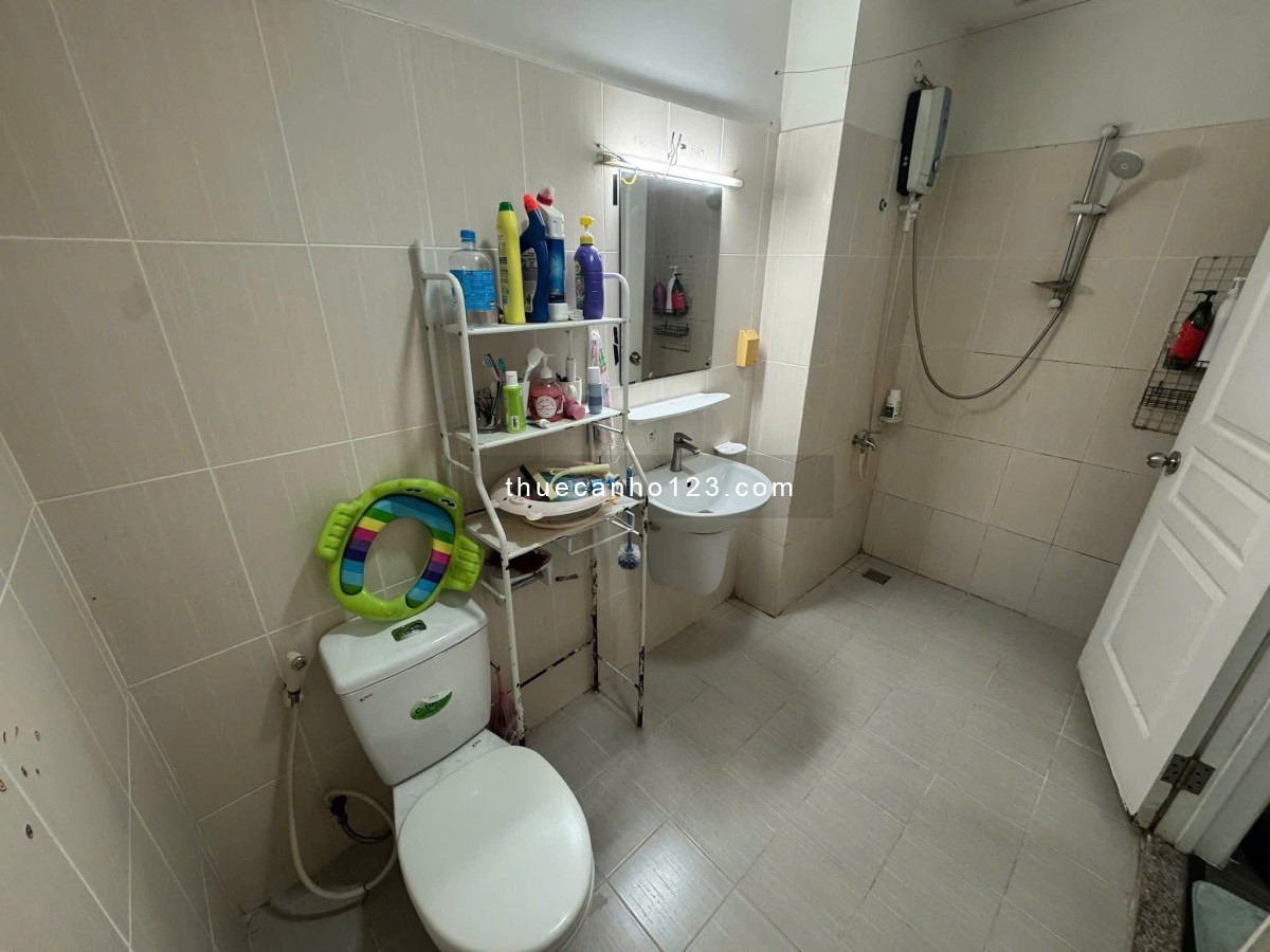 C/c Coop mart, 56m2, 1PN, 1WC, 10tr/tháng. Trường Sa, P12, Q3, Nội thất.