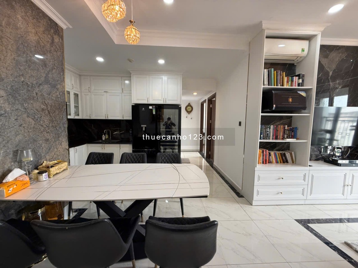 Saigon Royal 2PN view sông Sài Gòn Full nội thất cao cấp tại Bến Vân Đồn Q4 gần Bitexco Takashimaya