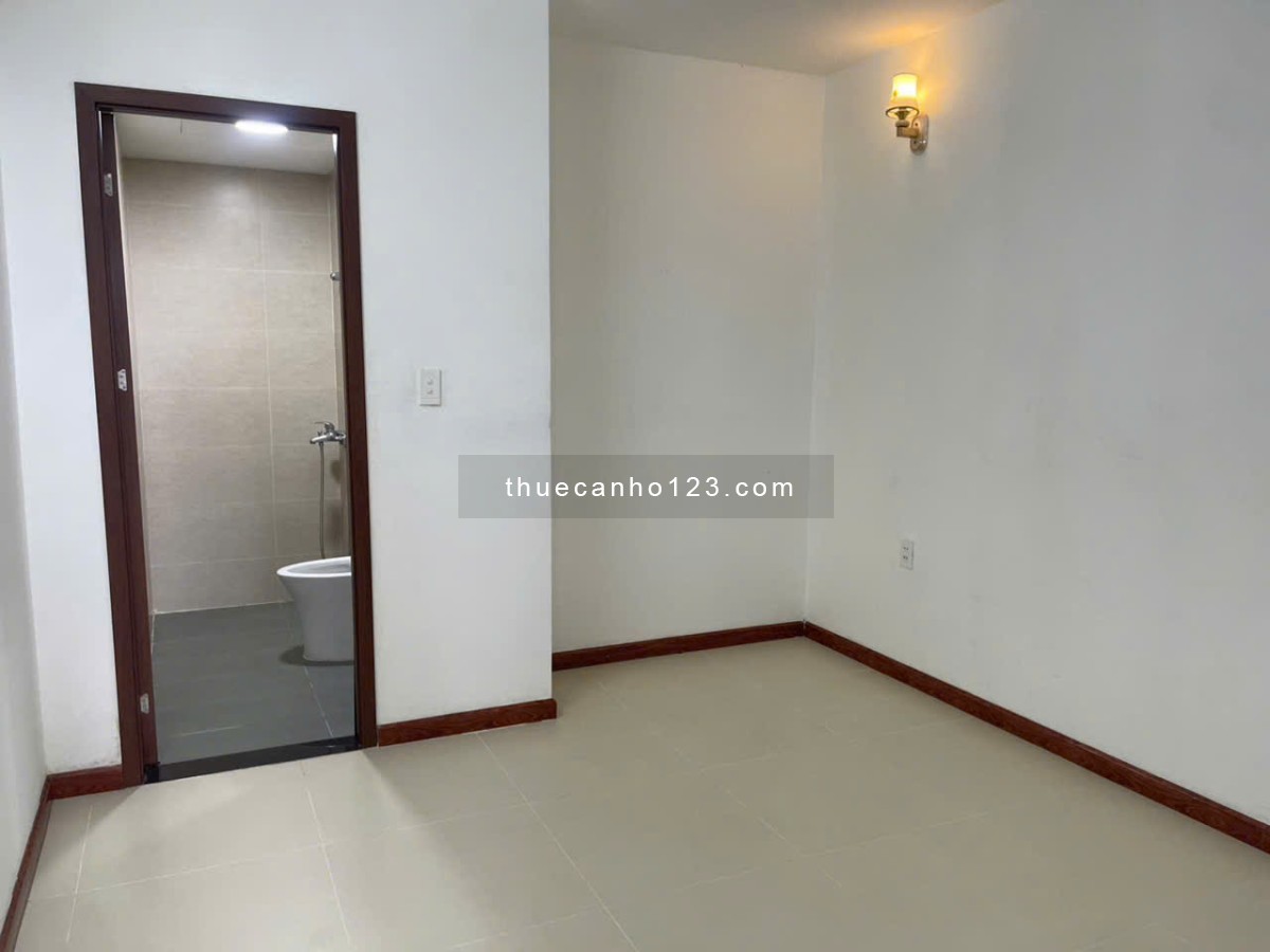 CHo Thuê Căn Hộ 2PN 2 WC Bình Dương - Cách AEON Mall 3Km, Kế bên Vsip1 - Nội Thất Cơ Bản - Giá 4tr5
