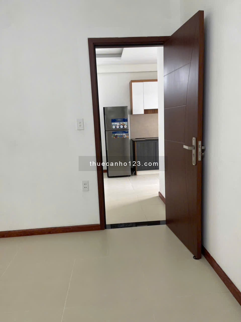 CHo Thuê Căn Hộ 2PN 2 WC Bình Dương - Cách AEON Mall 3Km, Kế bên Vsip1 - Nội Thất Cơ Bản - Giá 4tr5