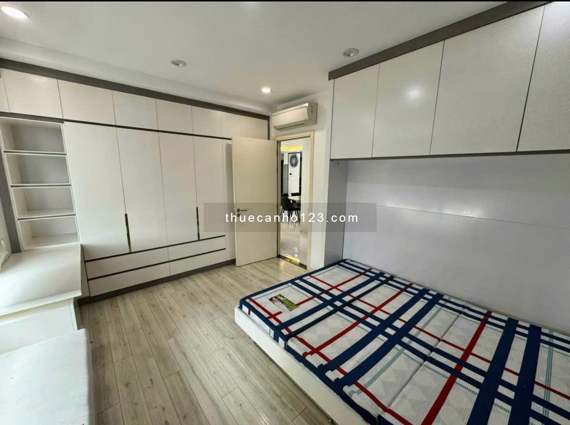 Chung cư Xigrand Court, Lý Thường Kiệt, Q10: 22Triệu, Nội thất, 3PN, 2WC.