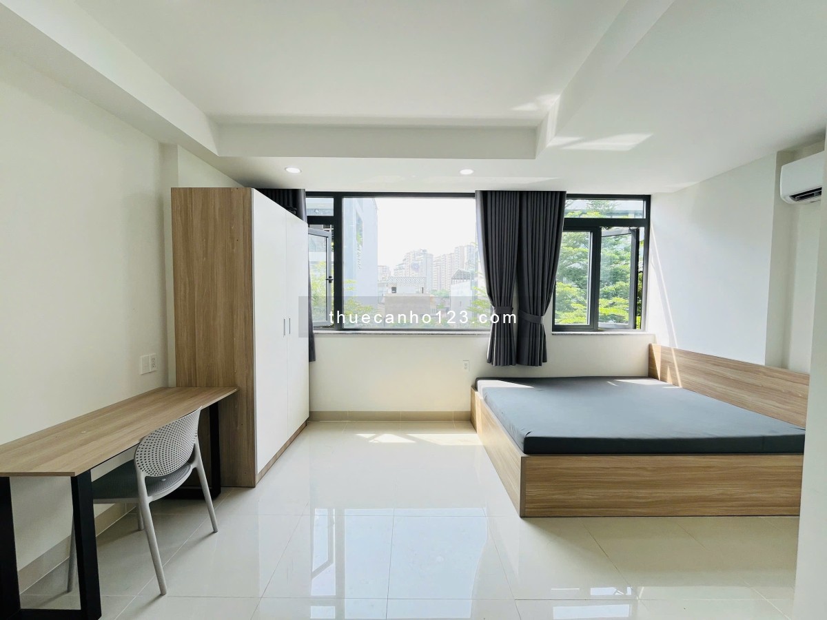 Căn Studio Full nội thất có cửa sổ lớn ngay gần Nguyễn Thị Thập Quận 7