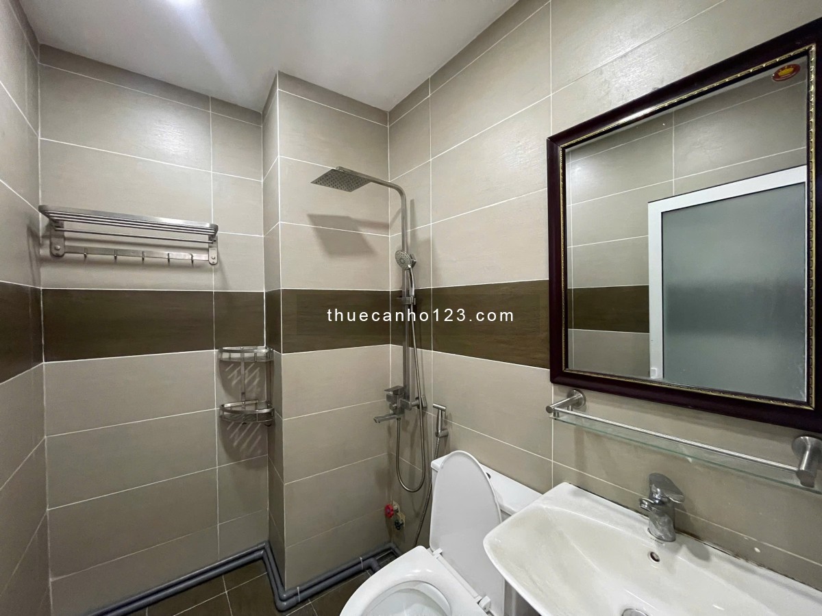 Cho thuê căn hộ Studio Ban công Q1 gần cầu Nguyễn Văn Cừ, chợ Bến Thành, Bitexco