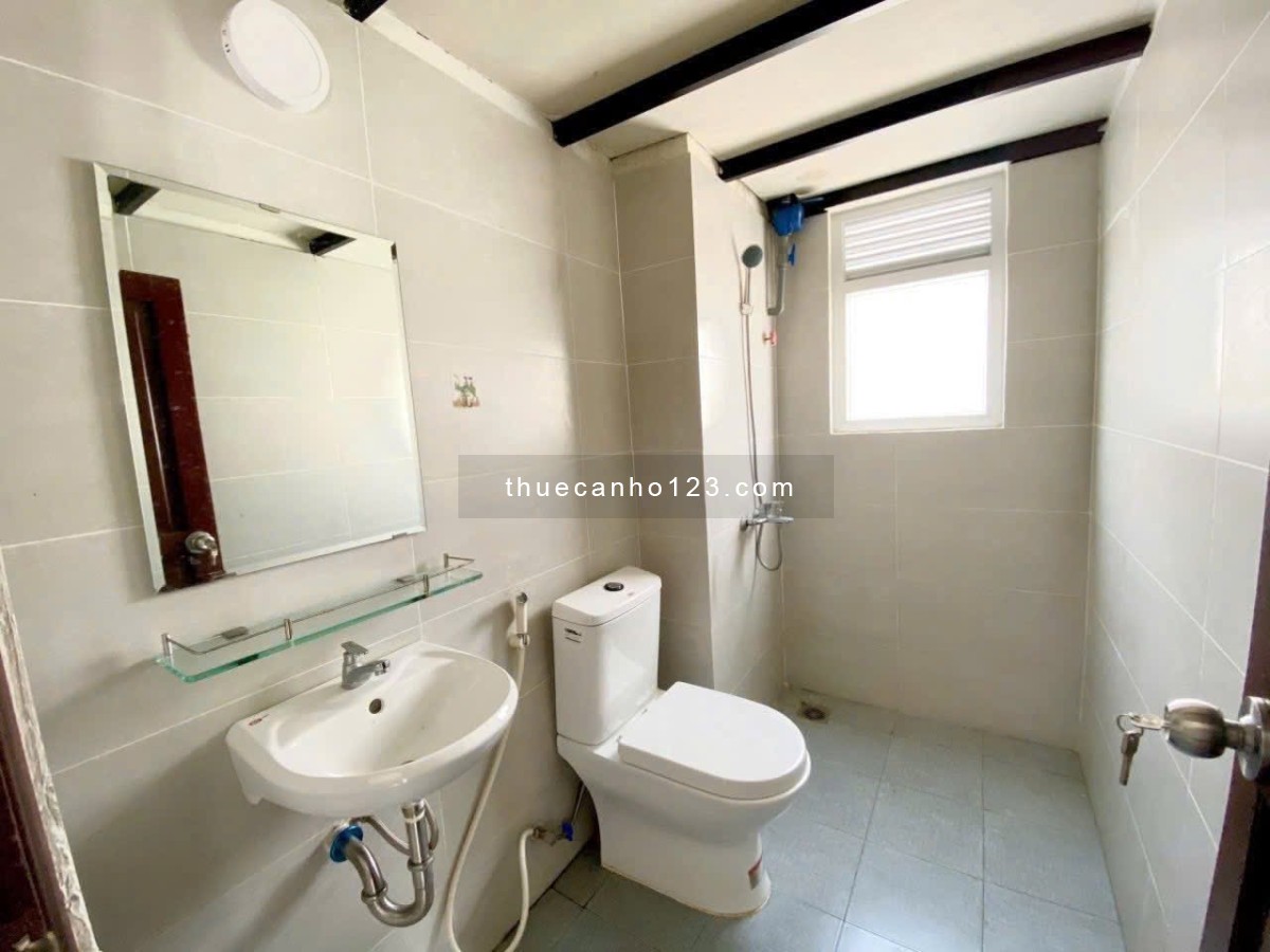 Cho thuê căn hộ Studio Ban công Q4 gần ĐH Luật, ĐH Nguyễn Tất Thành, cầu Kênh Tẻ