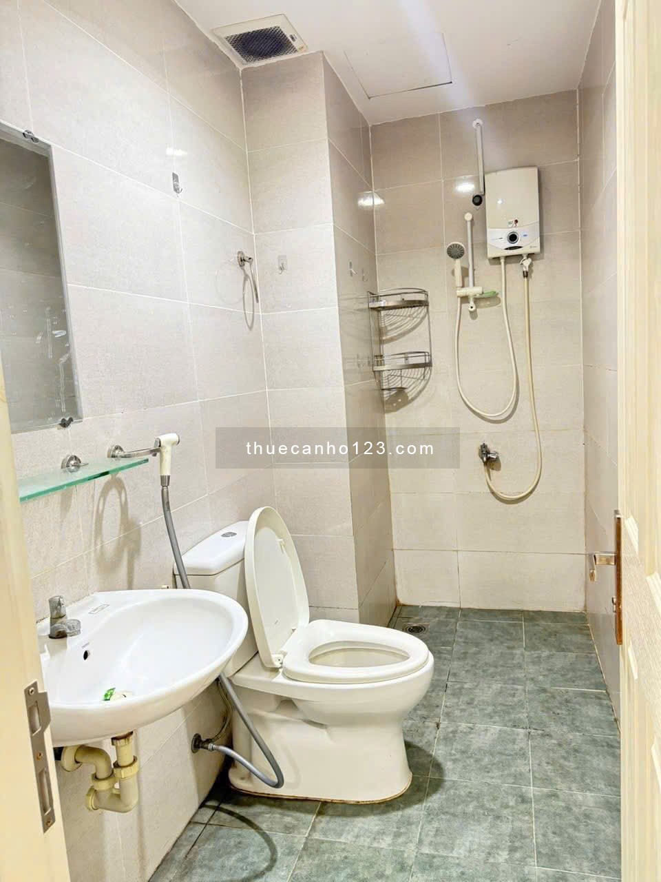 Chung cư Thái An, Nguyễn Văn QUá, q12: 50m2, 1p ngủ, ban công, 5tr/tháng