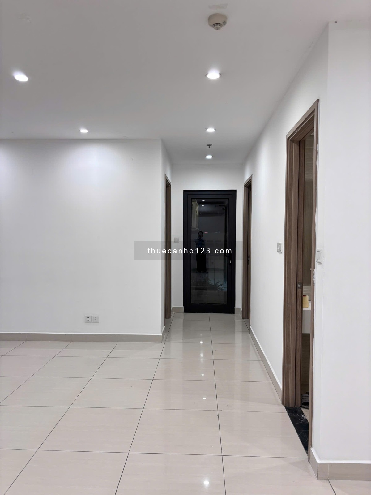 Cho thuê nhanh 2PN+1, 2vs nguyên bản chỉ 10 triệu/tháng vào luôn Vinhomes Smart City