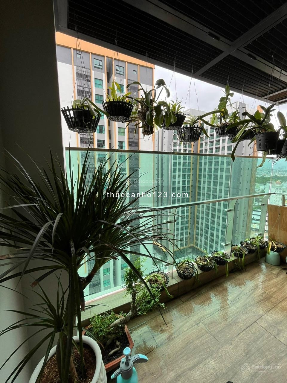 Cho thuê căn hộ duo key 3PN 3Wc tại Delasol Quận 4.