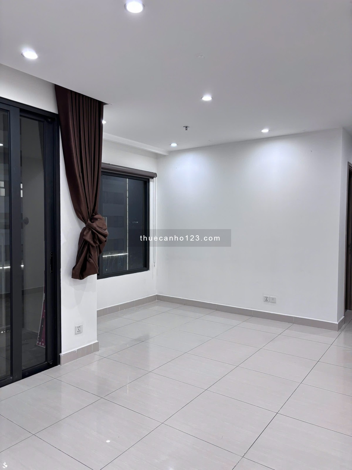 Cho thuê nhanh 2PN+1, 2vs nguyên bản chỉ 10 triệu/tháng vào luôn Vinhomes Smart City