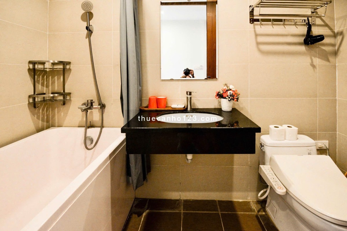 Không gian sống đẳng cấp – Full nội thất – Ánh sáng tràn ngập từ cửa sổ trời – Bạch Đằng, P2