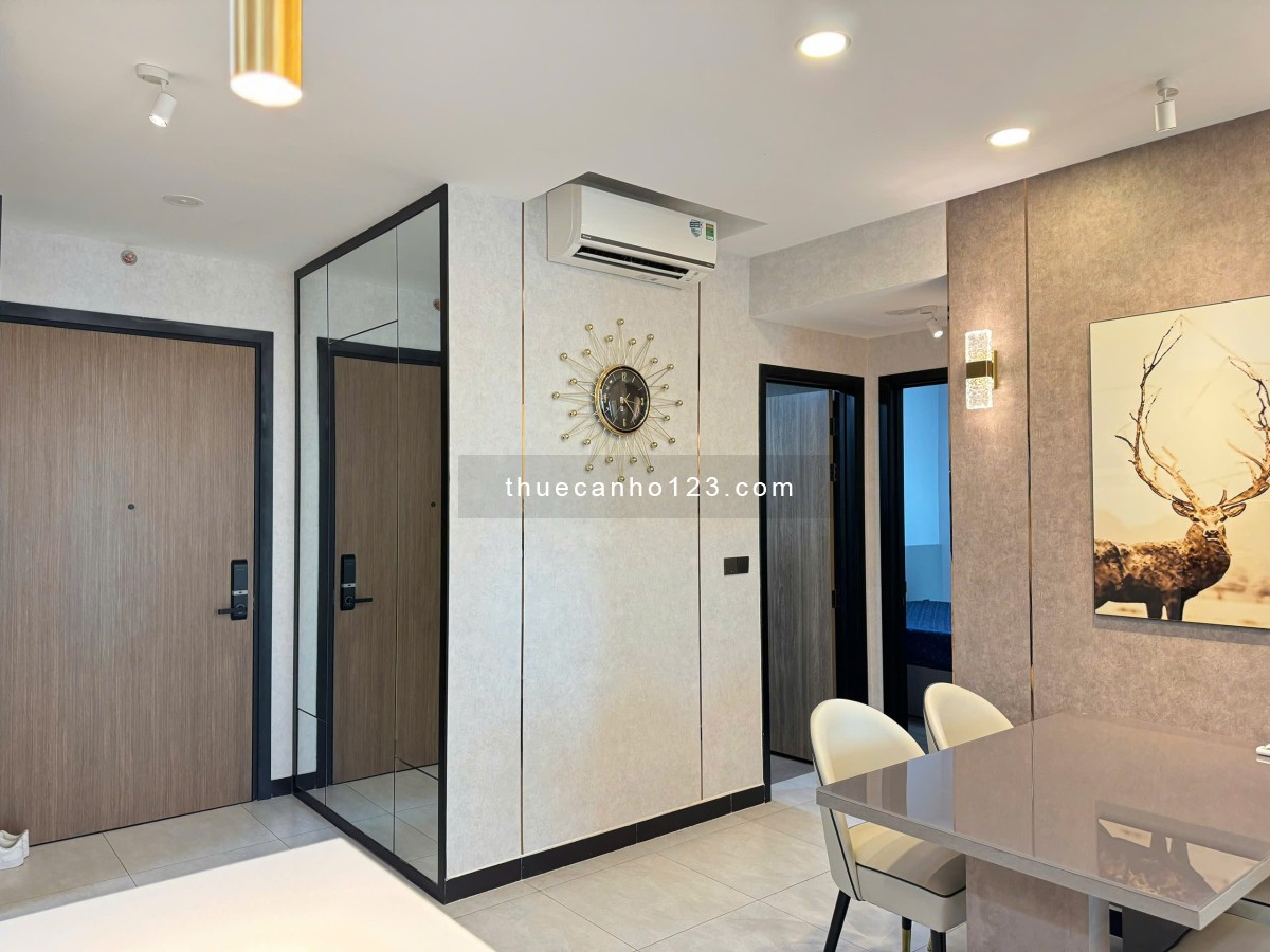 Cho thuê căn hộ 2 phòng ngủ 2WC diện tích 86m2 view Bitexco nhà mới như hình