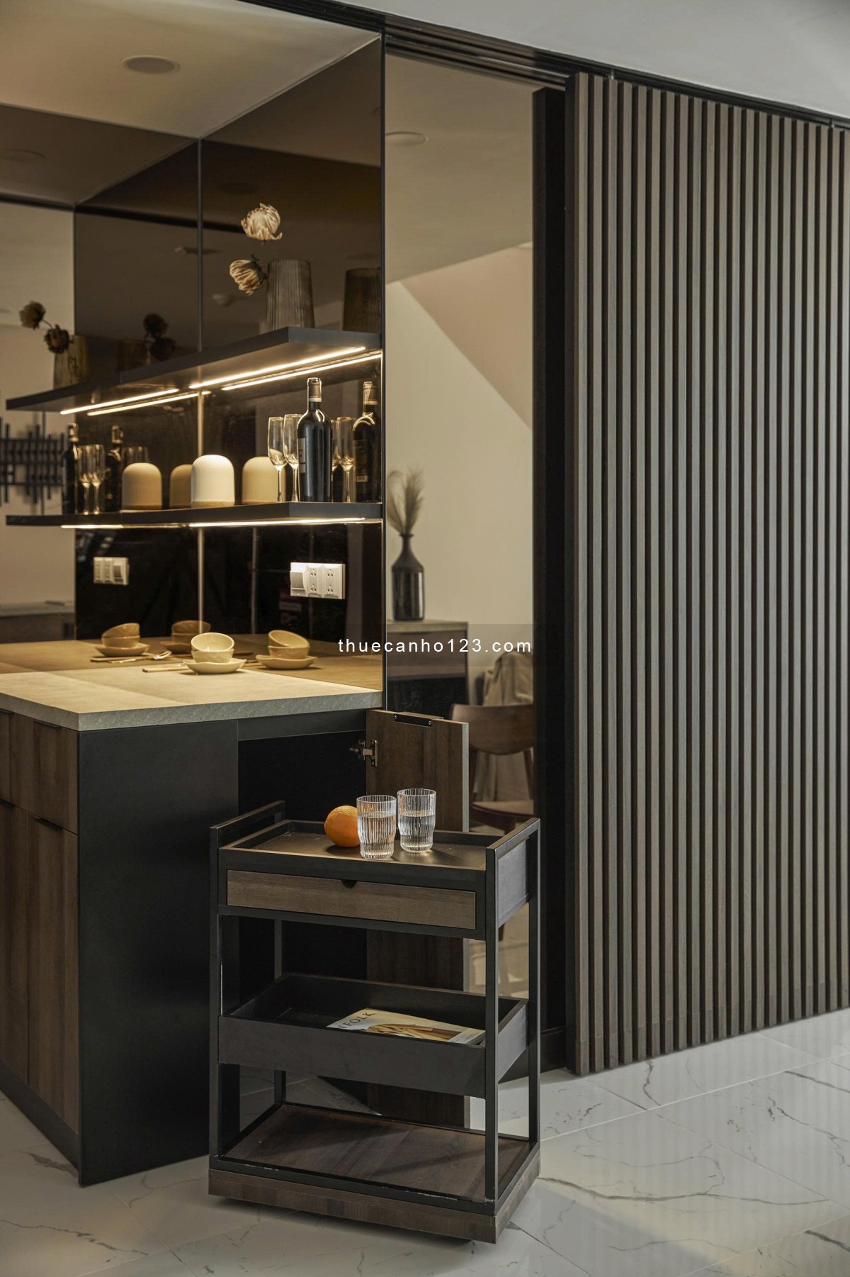 1PN EMPIRE CITY NỘI THẤT XỊN CHO THUÊ