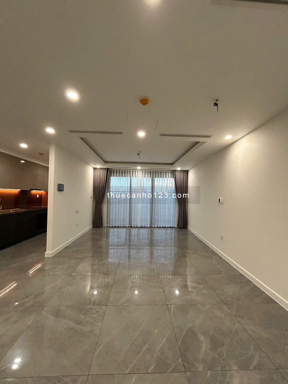 C/c Hà Đô Centrosa Q10 rộng 97m2, 2p ngủ, giá 22tr/th