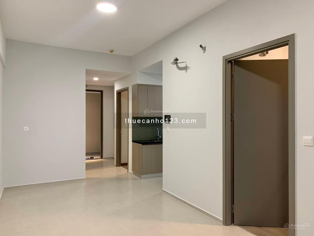 Căn hộ WestGate cho thuê 2PN2WC, NT cơ bản, 6.5 triệu/th