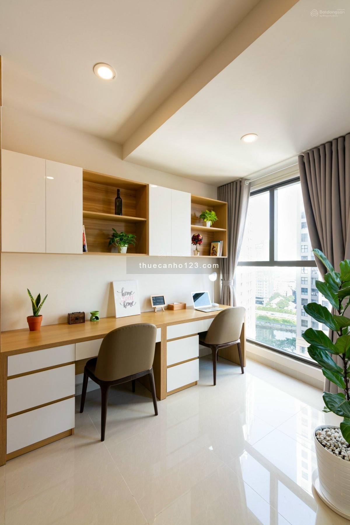Saigon Royal cho thuê căn 176 m² (3 PN, 3 WC), đang trống giá ưu đãi