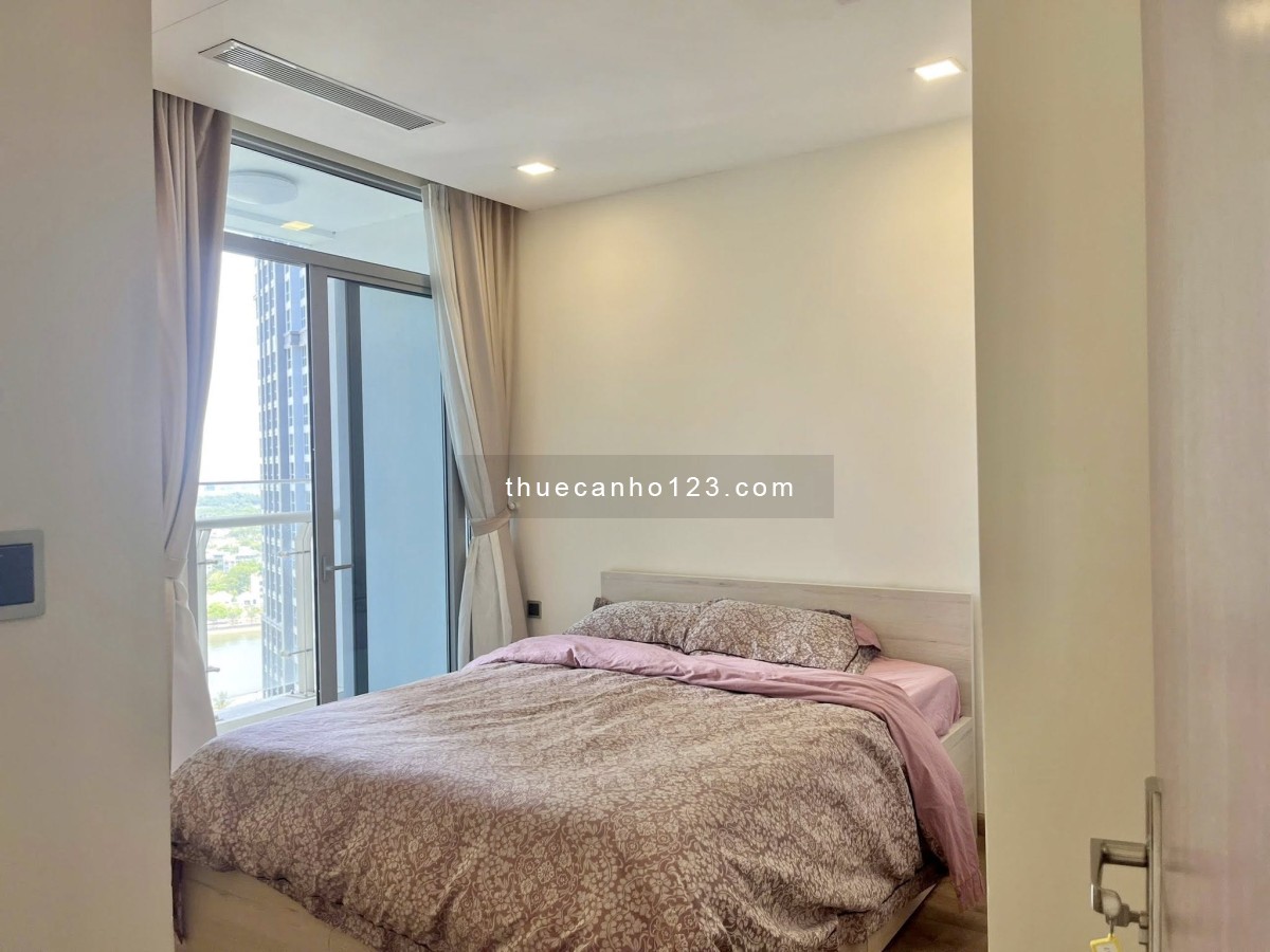 Cho thuê 1PN, kết cấu 2 Ban Công tại Vinhomes Central Park